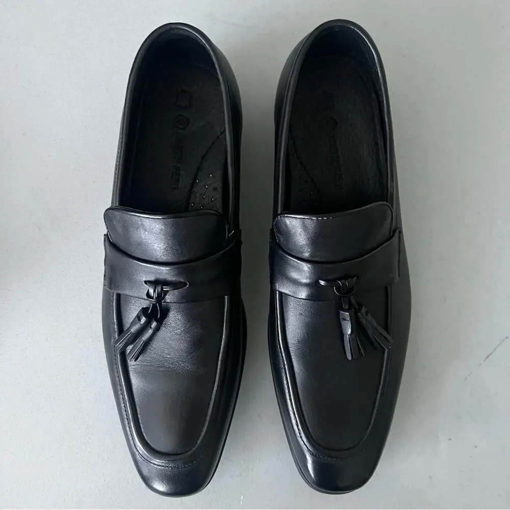NWOT Austin Reed Men's 43 US 9.5/10 Black Leather Tasseled Penny Loafer